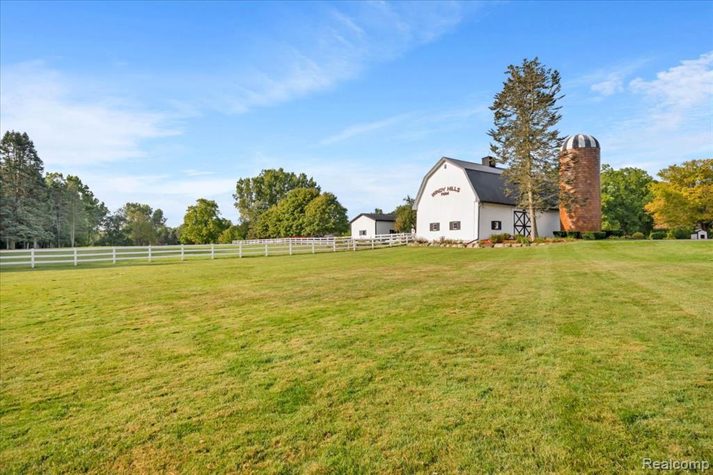 3305 Lakeville Road, Oxford, MI 48370 — Photo 24