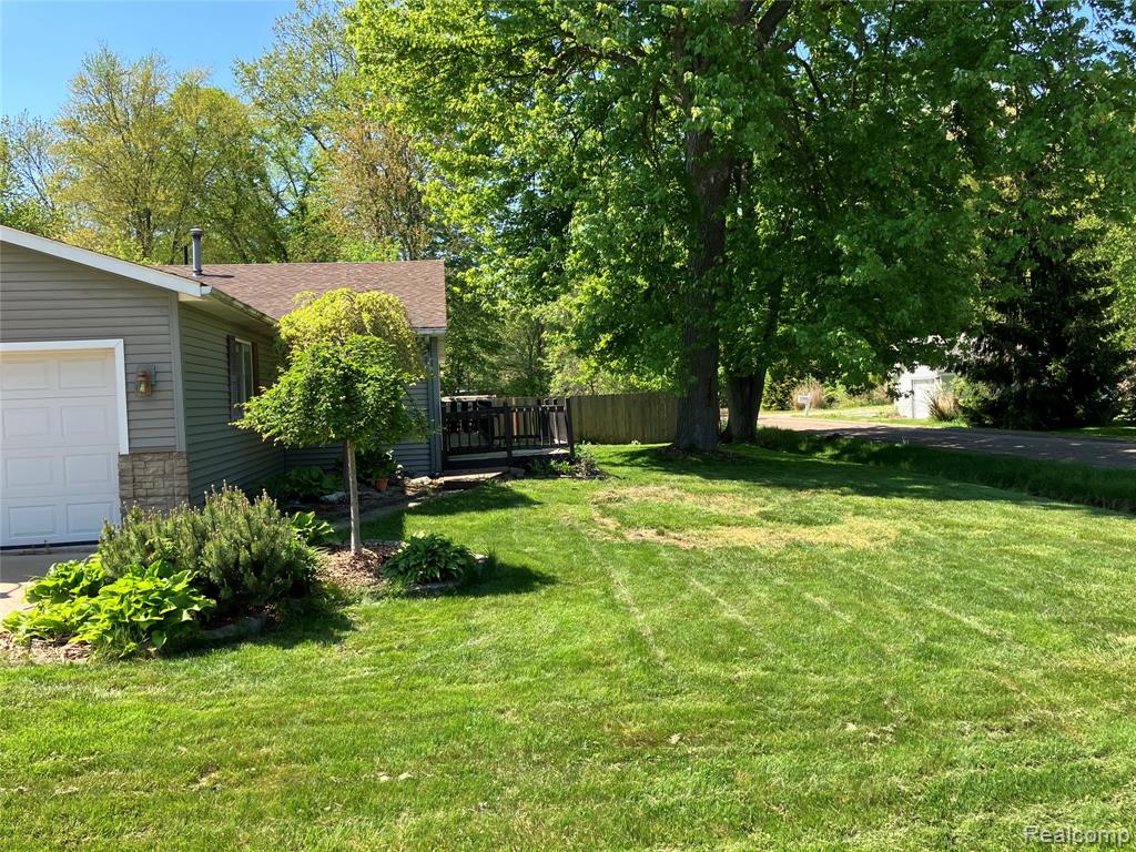 37281 Clio Street, Harrison Township, MI — Photo 2