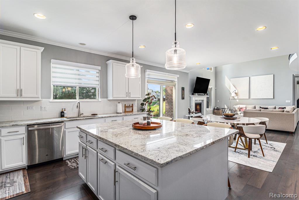 47541 Villa Terrace Court, Novi, MI — Photo 20
