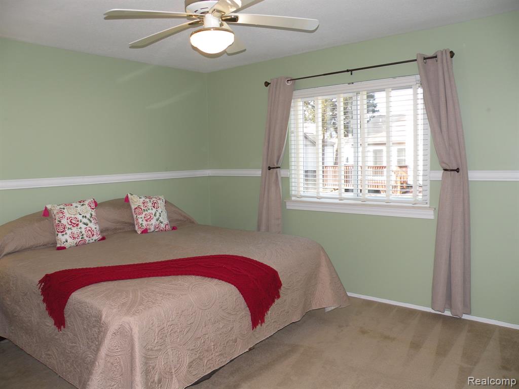 36564 DEERHURST Court, Westland, MI — Photo 19