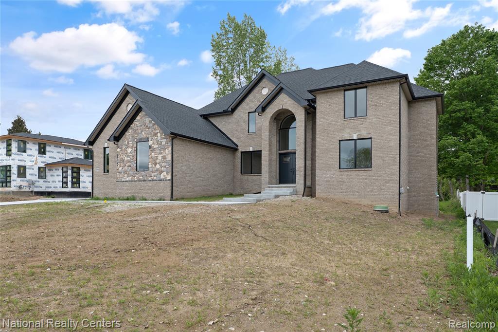 5245 BUELL Drive, Commerce Twp, MI 48382 — Photo 3