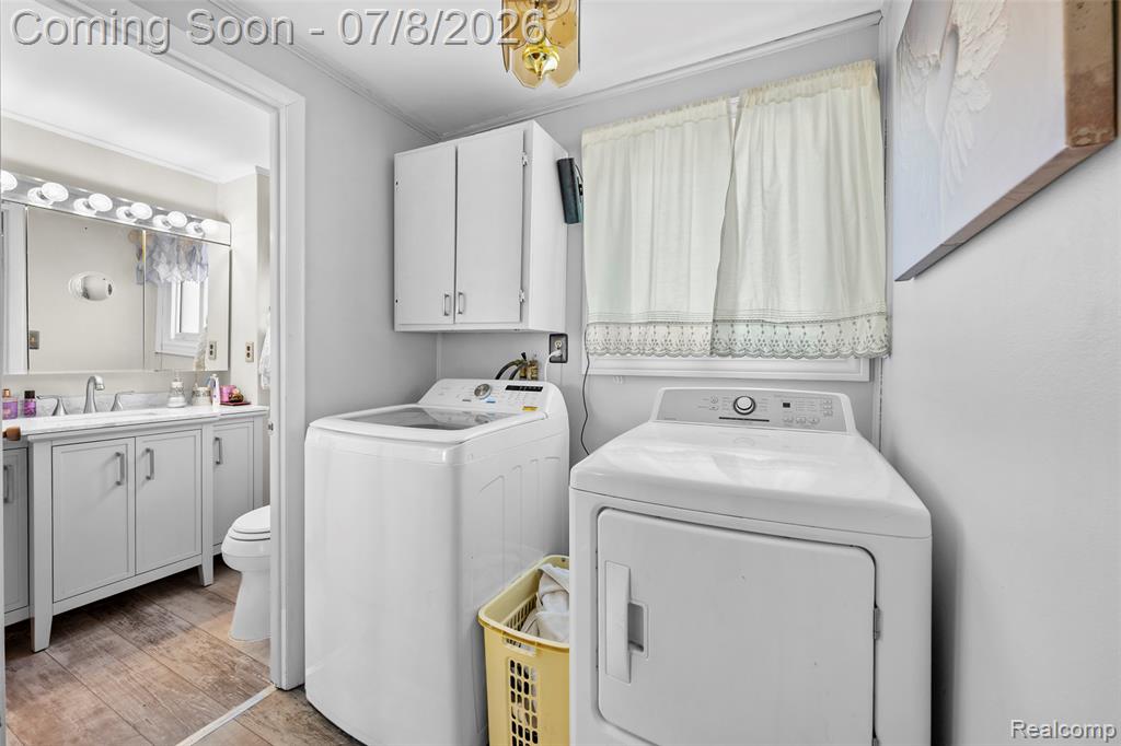 704 Estrada Drive, Belleville, MI 48111 — Photo 18
