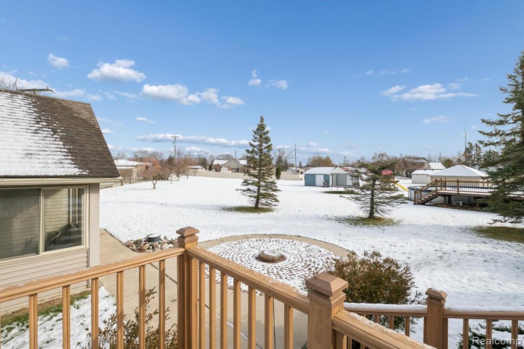 23220 Huron River Drive, Rockwood, MI — Photo 14