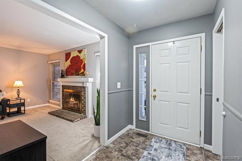 21392 E Glen Haven Circle, Novi, MI 48167 — Photo 4