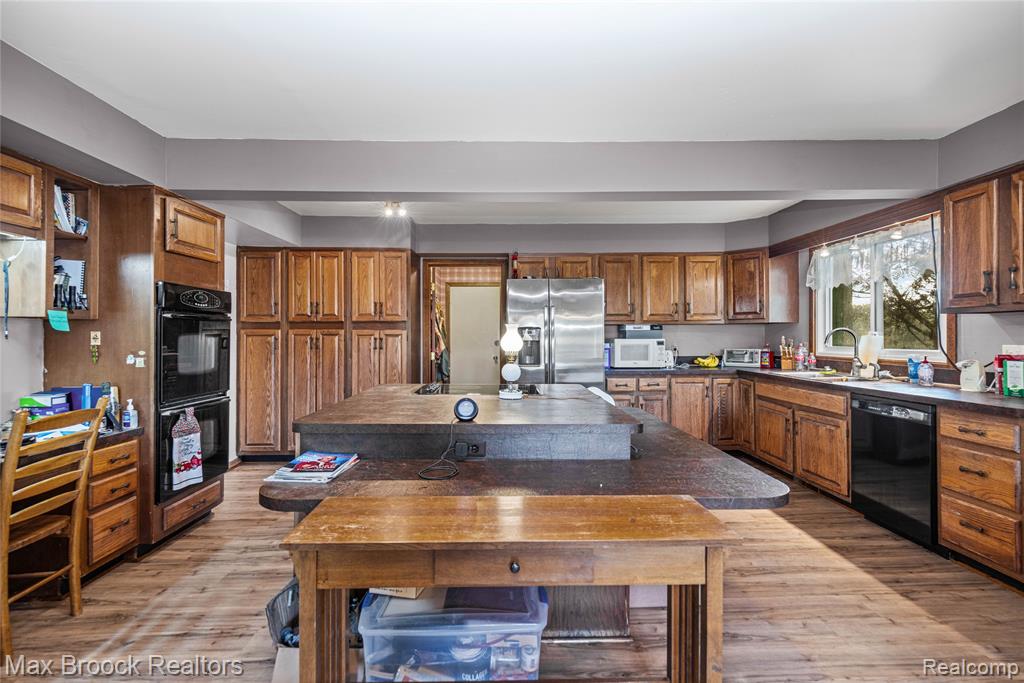 4622 Fleck Drive, Hartland, MI 48430 — Photo 18