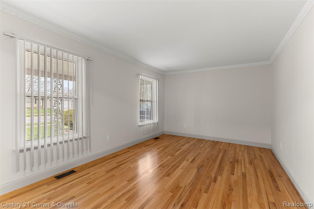 12215 Manor Drive, Southgate, MI 48195 — Photo 3