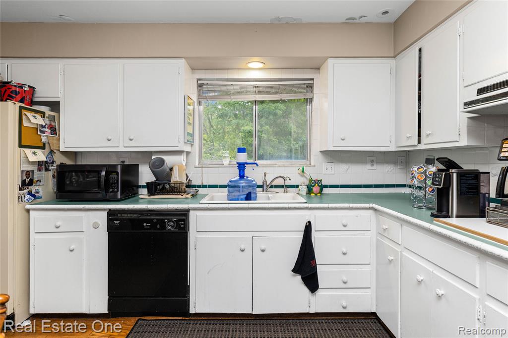 7217 SASHABAW Road, Clarkston, MI 48348 — Photo 35