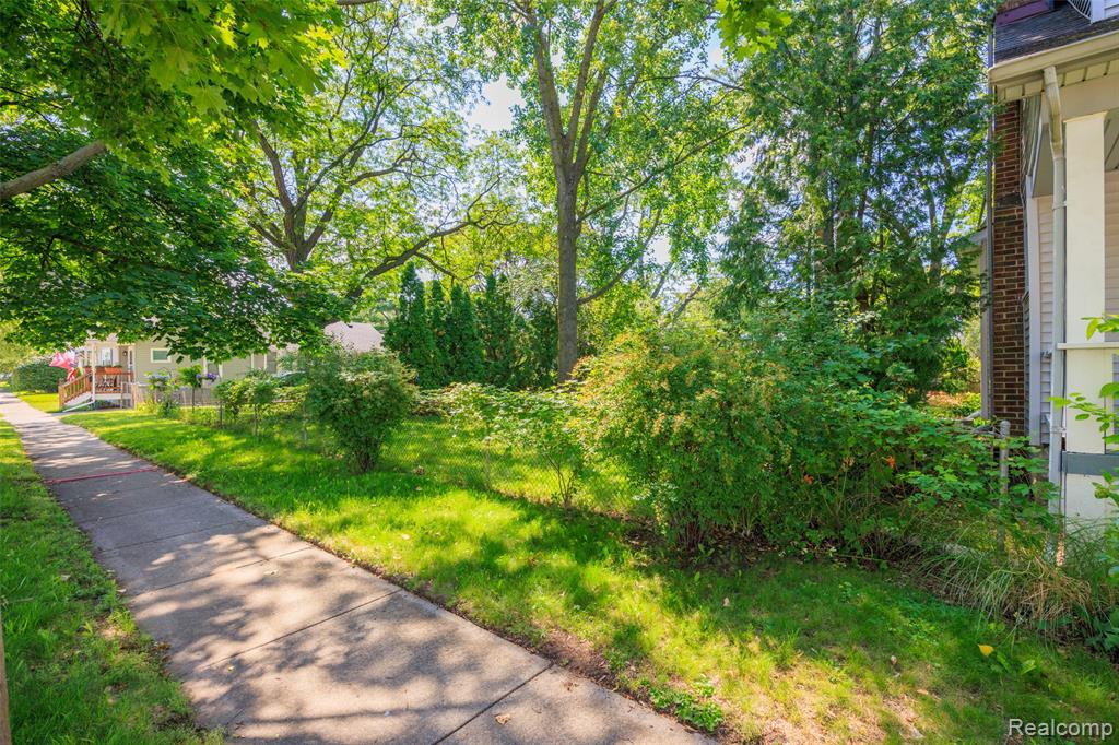 556 E Troy Street, Ferndale, MI 48220 — Photo 20