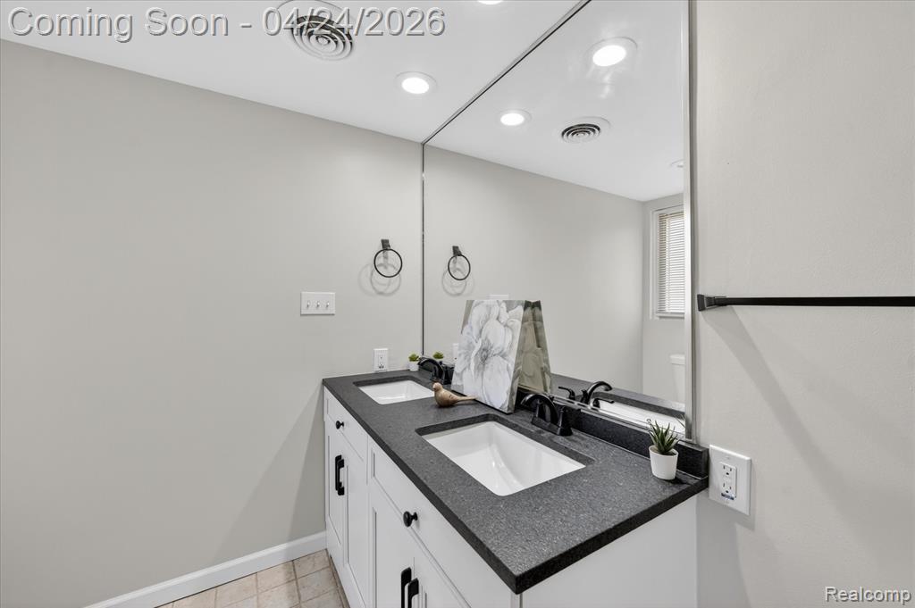 3165 Mac Avenue, Flint, MI 48506 — Photo 9