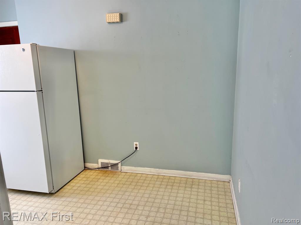 1618 Anita Avenue, Grosse Pointe Woods, MI 48236 — Photo 10