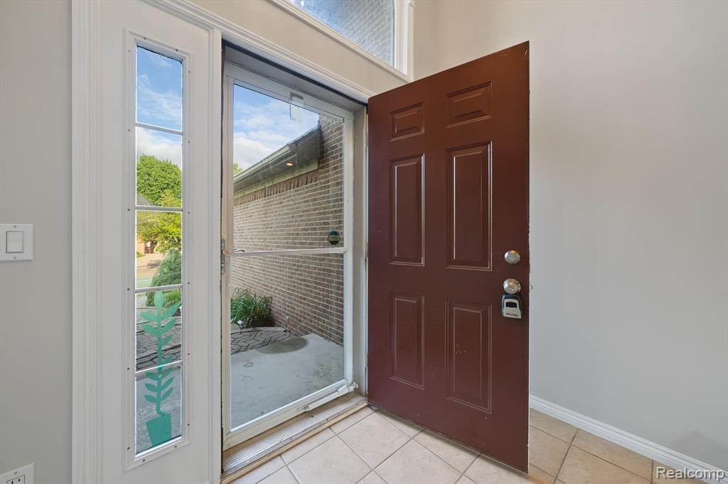 55712 LANCEWOOD Drive, Shelby Twp, MI 48316 — Photo 10