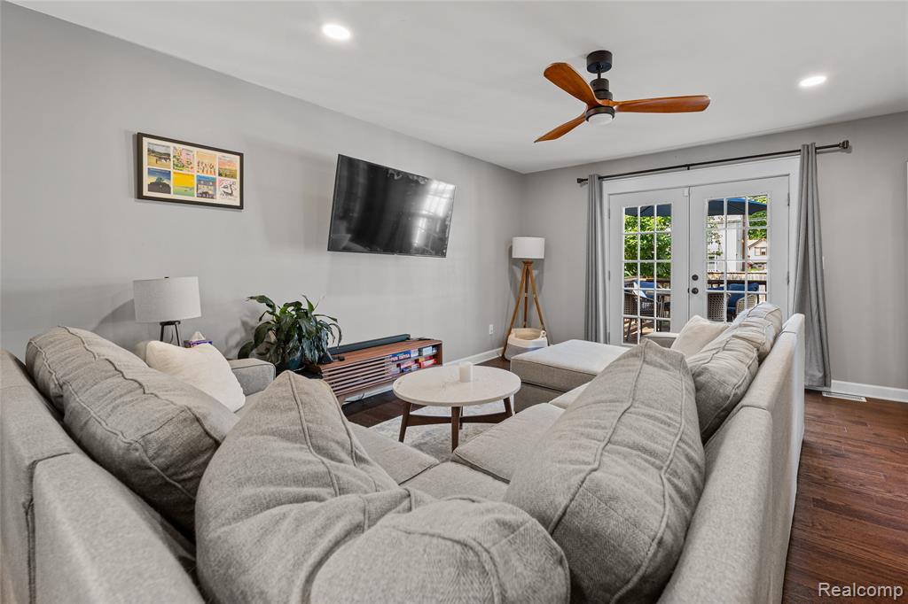 818 Mohawk Avenue, Royal Oak, MI 48067 — Photo 21