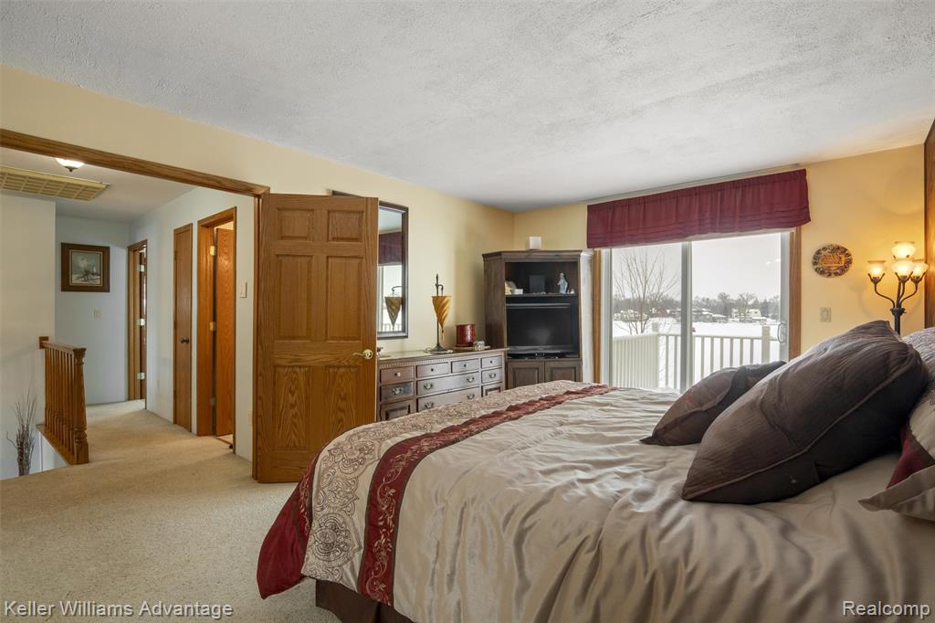 340 Angola Street, Wolverine Lake, MI 48390 — Photo 30