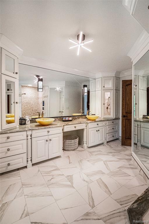 8315 Woodland Circle, Goodrich Vlg, MI — Photo 16