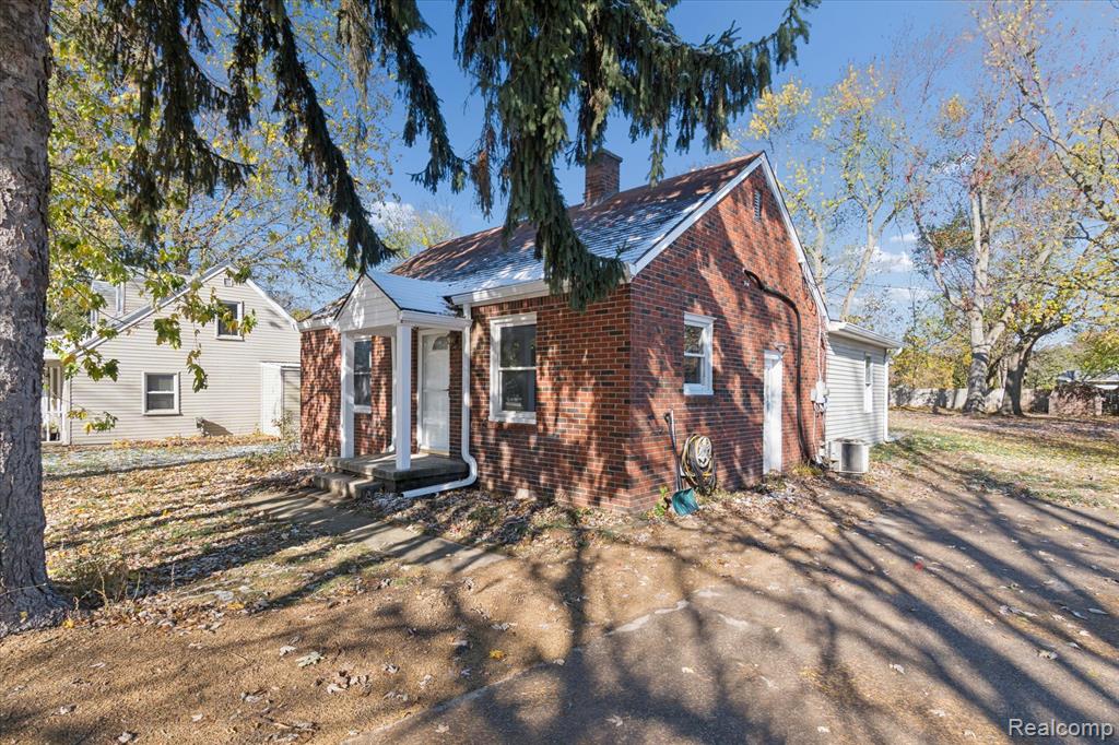 49934 W Huron River Drive, Belleville, MI 48111 — Photo 5