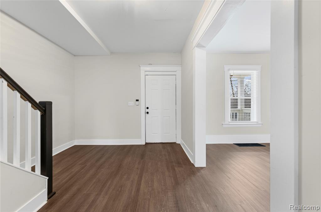 8103 E Canfield Street, Detroit, MI 48214 — Photo 12