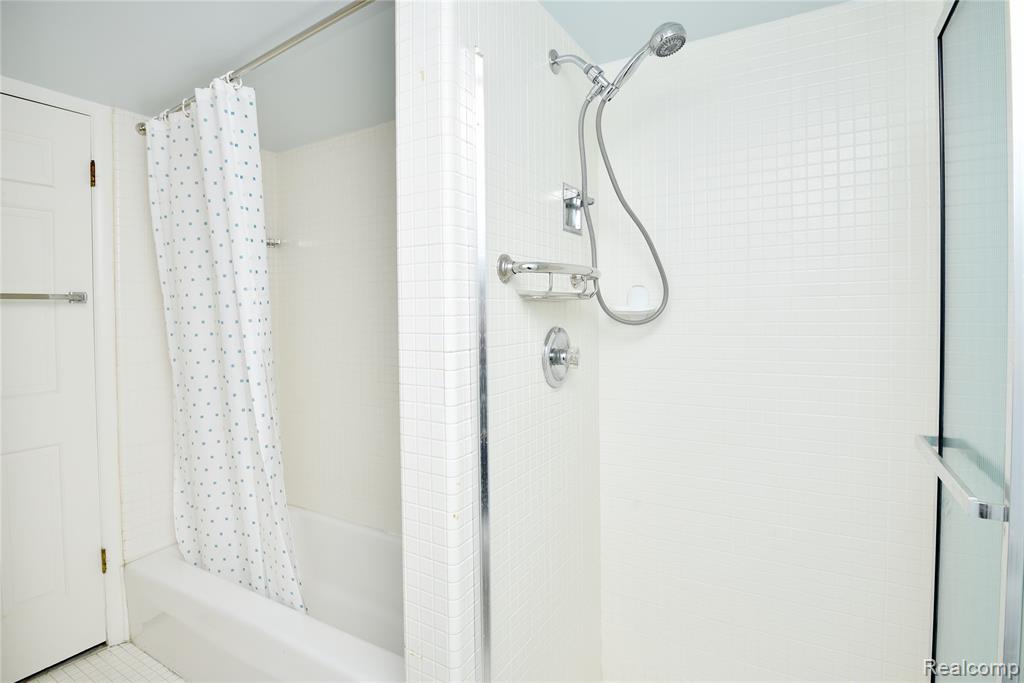 40740 Woodward Avenue, 38, Bloomfield Hills, MI 48304 — Photo 20