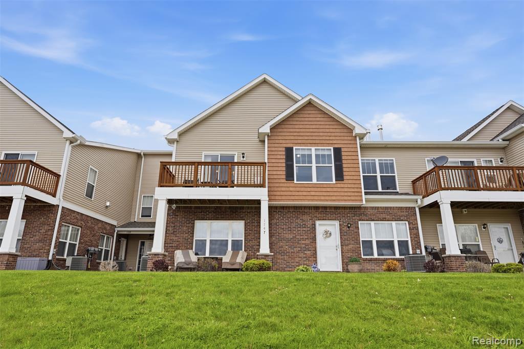 1745 Welland Street, Howell, MI 48855