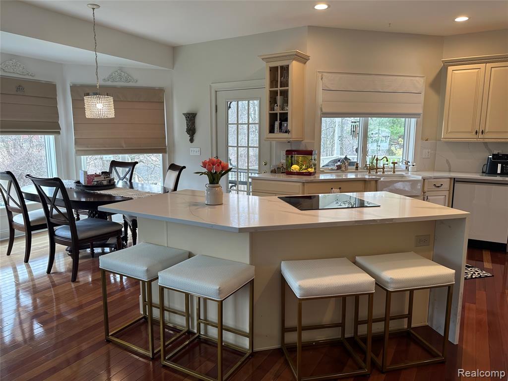 962 Hidden Valley Drive, Lake Orion, MI 48362 — Photo 3