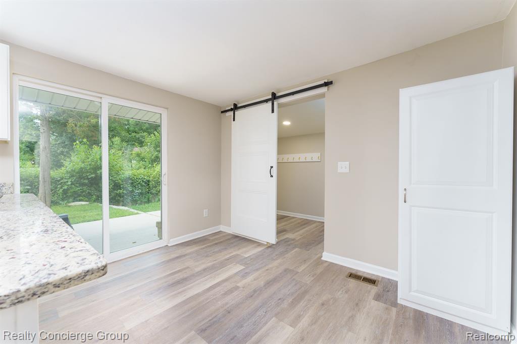 6340 ISLAND LAKE Drive, Brighton, MI 48116 — Photo 14