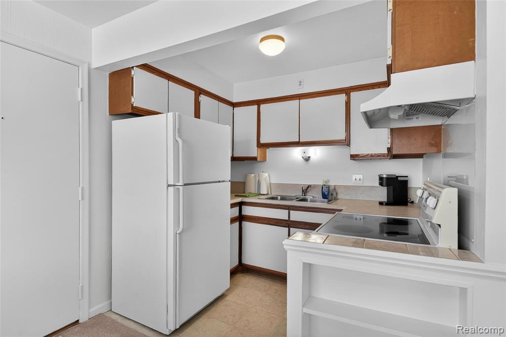 5959 Alan Drive, 50, Brighton, MI 48116 — Photo 11