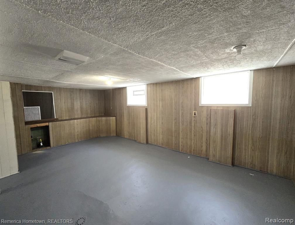 571 W Saratoga Street, Ferndale, MI 48220 — Photo 28