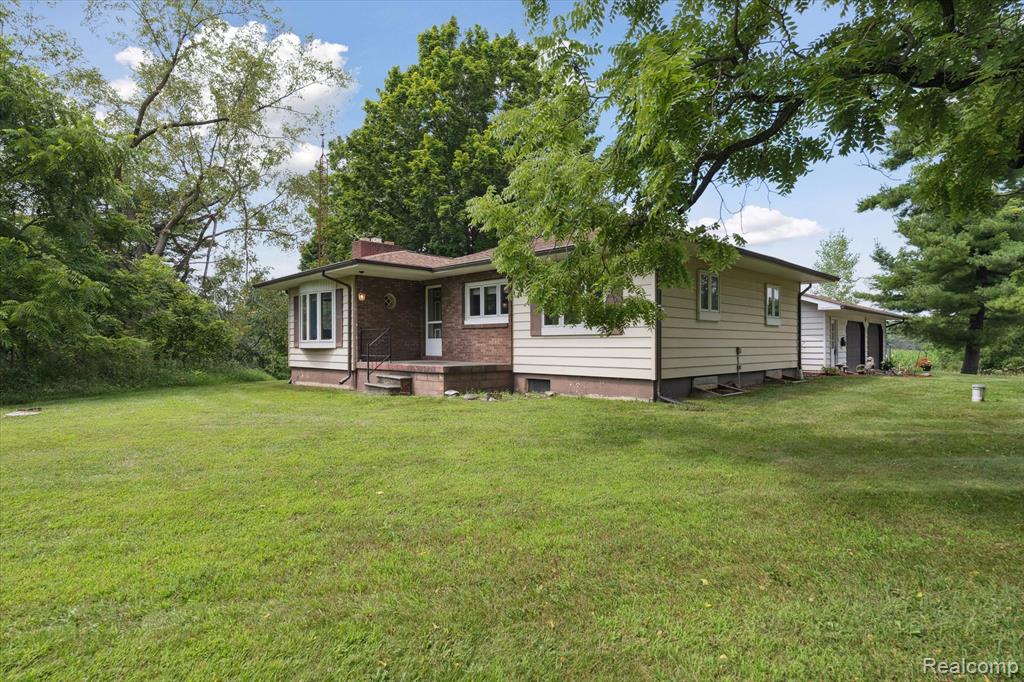 7467 McCandlish Road, Grand Blanc, MI 48439 — Photo 3