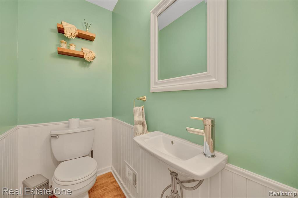861 Seymour Lake Road, Oxford, MI 48371 — Photo 16