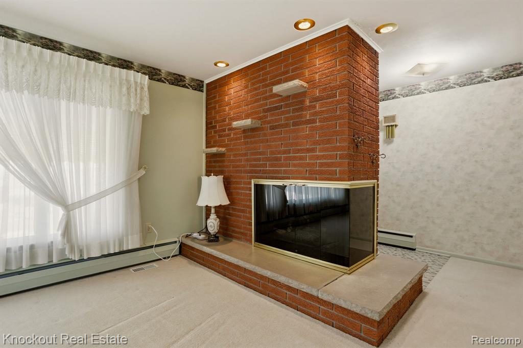 275 S Airport Road, Saginaw, MI 48601 — Photo 9