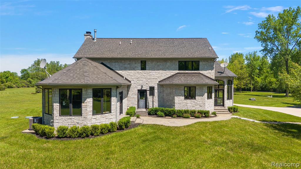 62502 Wayfaring Road, Ray, MI — Photo 13