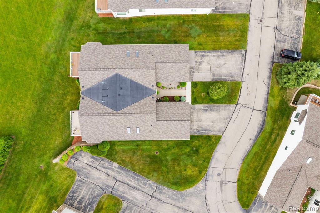 865 CRYSTAL Lane, Marysville, MI 48040 — Photo 7