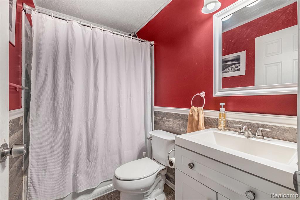 1315 BEAVERBROOK Drive, Holly, MI 48442 — Photo 20