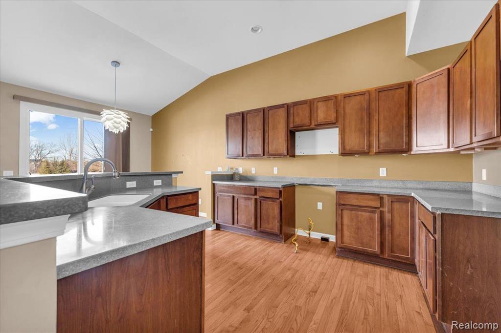 8899 MEADOW Lane, Ypsilanti, MI 48197 — Photo 12