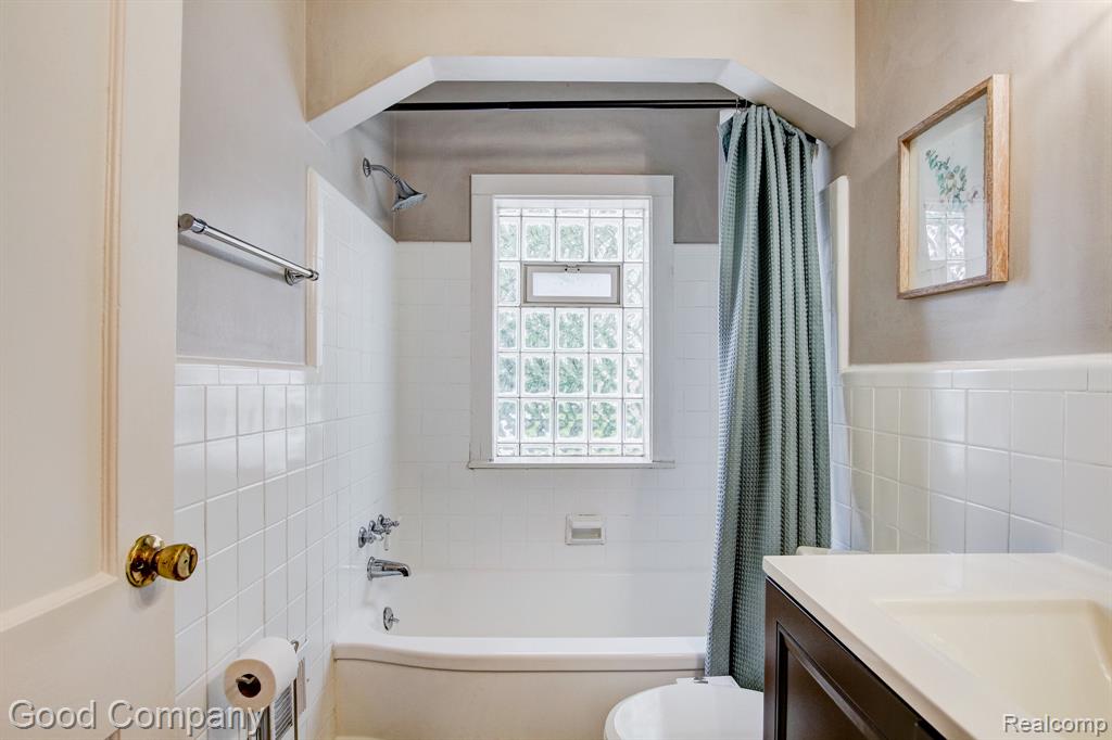4246 Elmwood Avenue, Royal Oak, MI 48073 — Photo 22