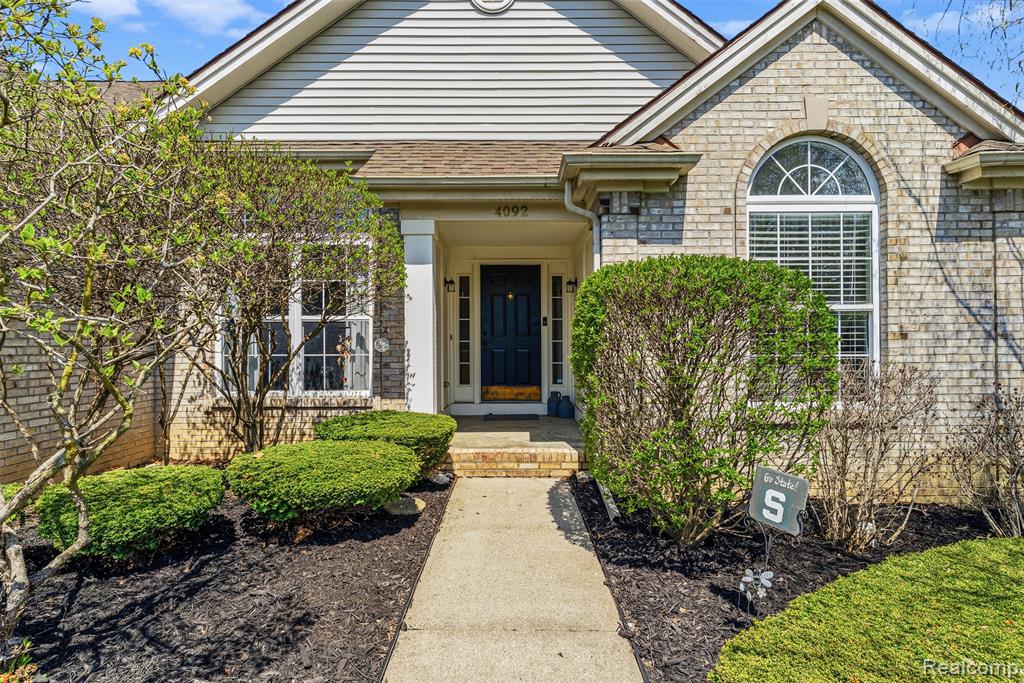4092 Autumn Wood Drive, Fenton, MI 48430 — Photo 2