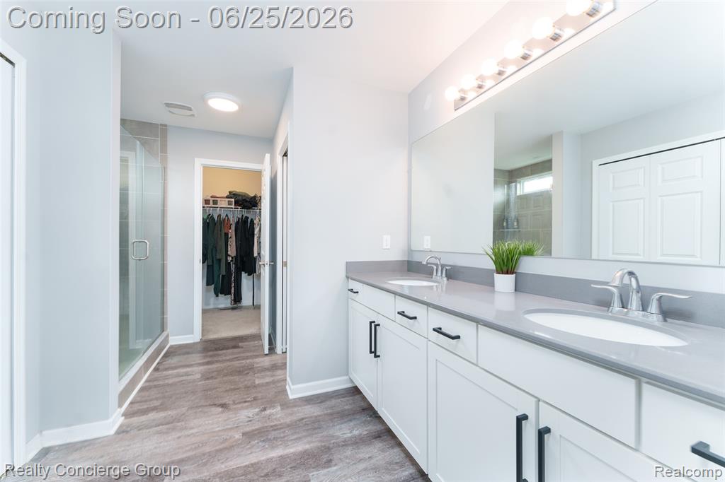 10066 Willow Oak Drive, Brighton, MI 48116 — Photo 18