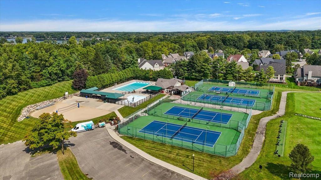 4090 SAINT ANDREWS Street, Howell, MI 48843 — Photo 41