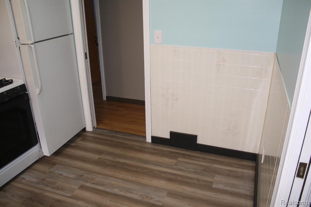 5001 Montfaucon Street, Trenton, MI 48183 — Photo 10
