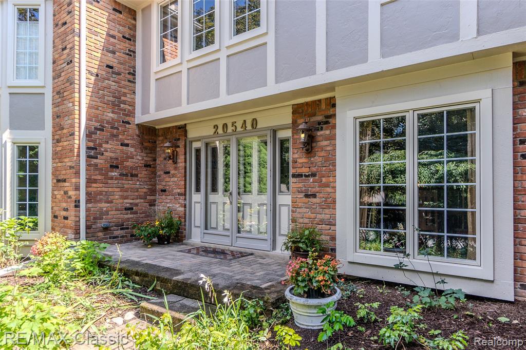 20540 Woodcreek Boulevard, Northville, MI 48167 — Photo 3