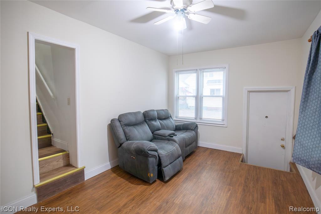 6838 Braun, Center Line, MI 48015 — Photo 8