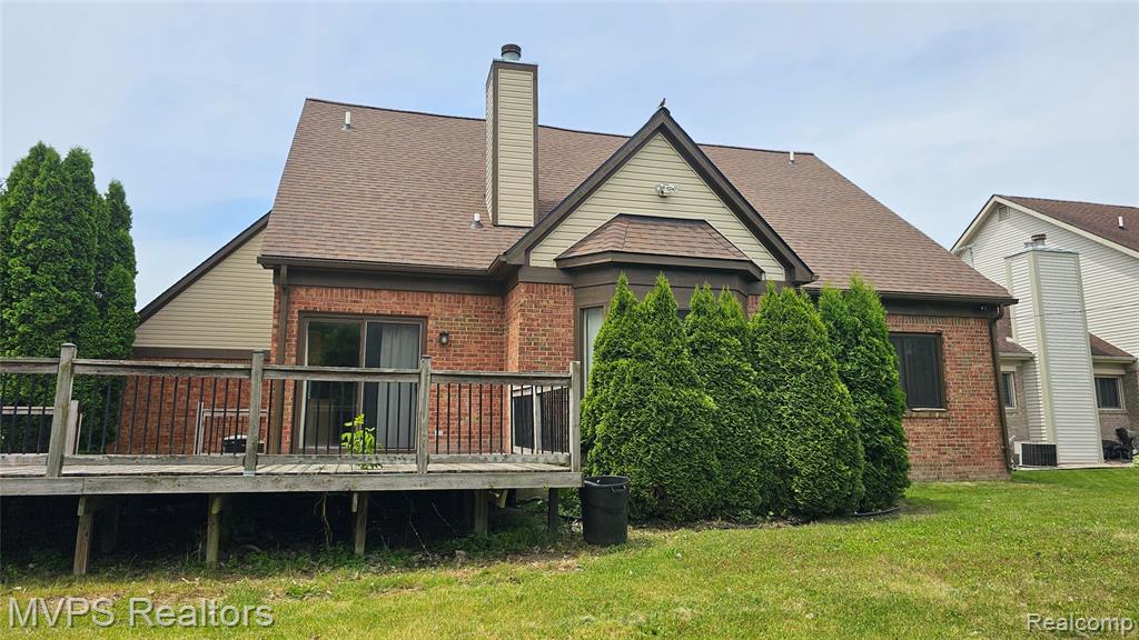 540 Clairpointe Woods Drive, Detroit, MI 48215 — Photo 19