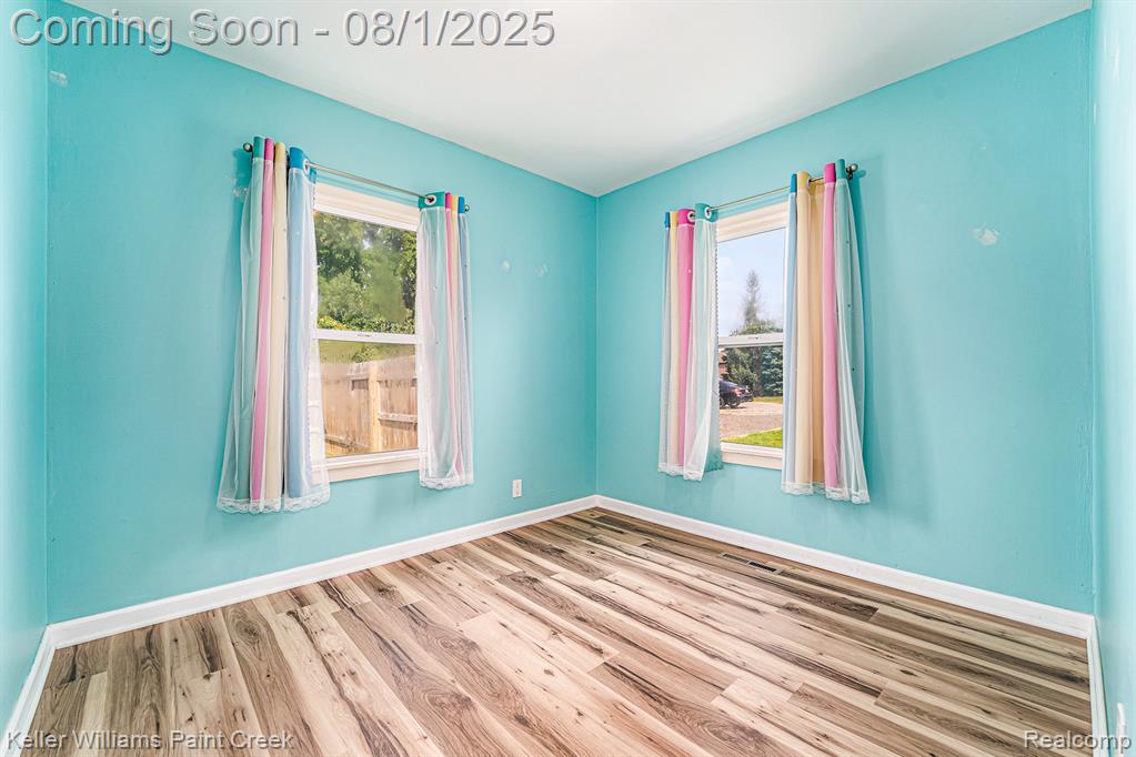 4135 Fenmore Avenue, Waterford, MI 48328 — Photo 16