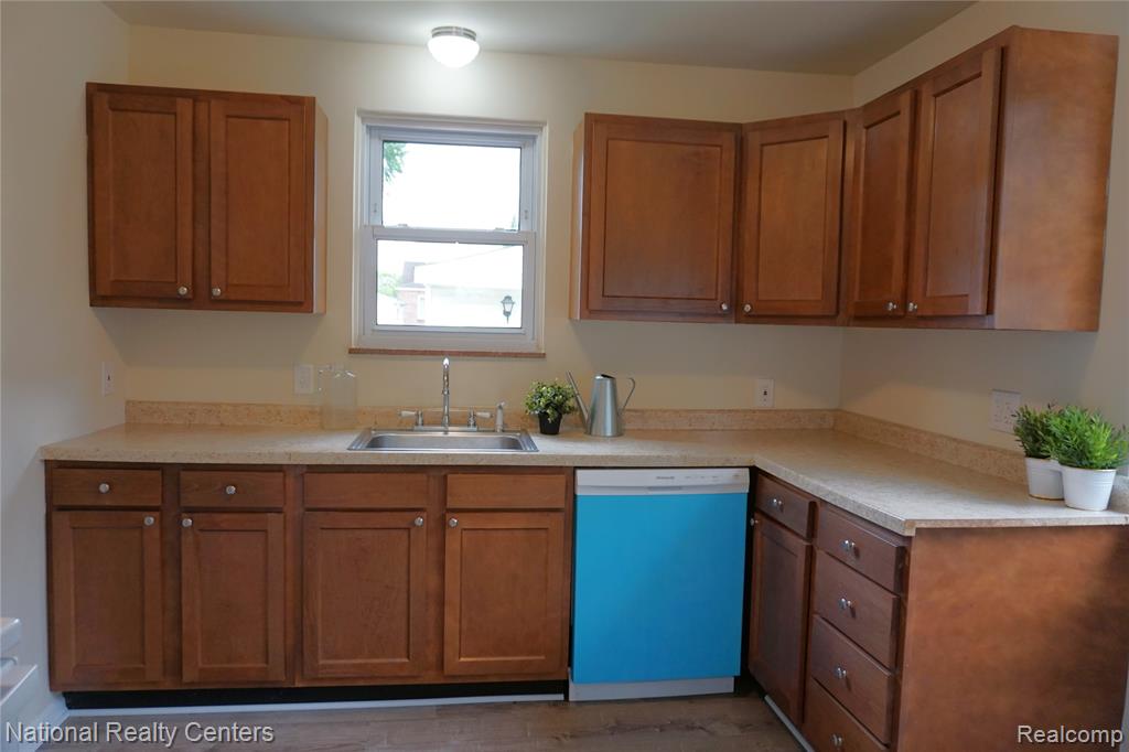 31743 Rush Street, Garden City, MI — Photo 9