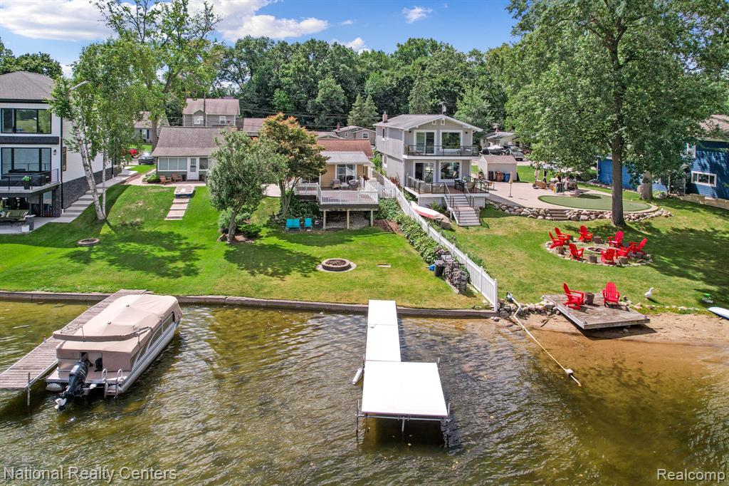 8428 Cascade Street, Commerce Twp, MI 48382 — Photo 27
