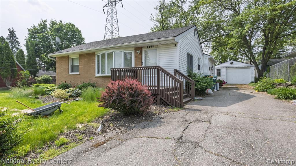 2561 Verna Street, Ypsilanti, MI 48197 — Photo 2