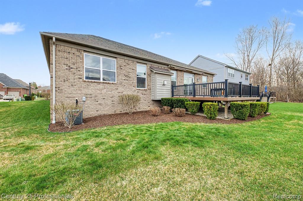 49455 Messara Drive, Macomb, MI 48042 — Photo 43