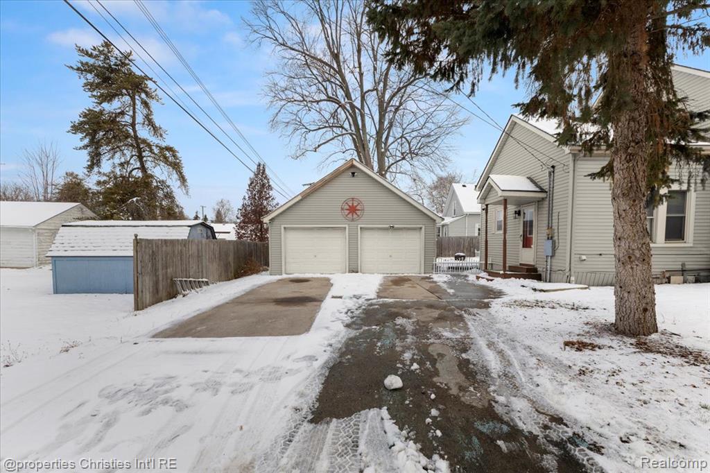 814 S 7th Street, St. Clair, MI 48079 — Photo 7