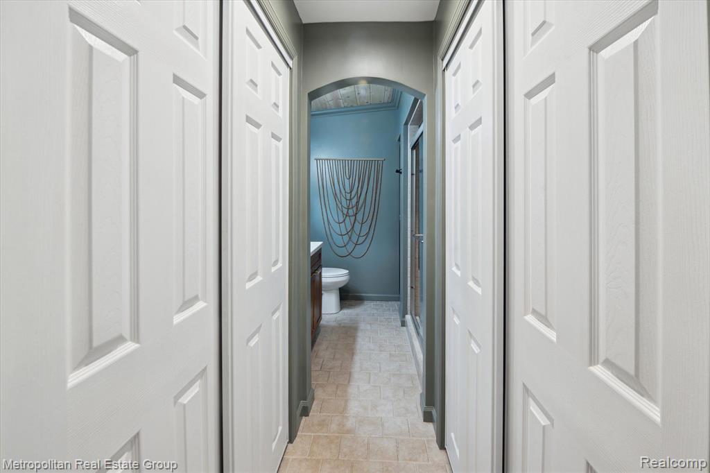 9327 LAKE CREST Drive, Whitmore Lake, MI 48189 — Photo 15
