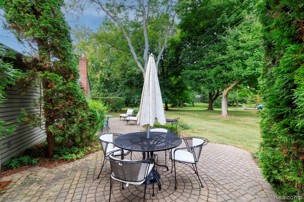 830 Croydon Road, Rochester Hills, MI 48309 — Photo 13