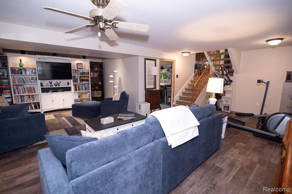 9482 Waterman Drive, Grosse Ile, MI 48138 — Photo 23